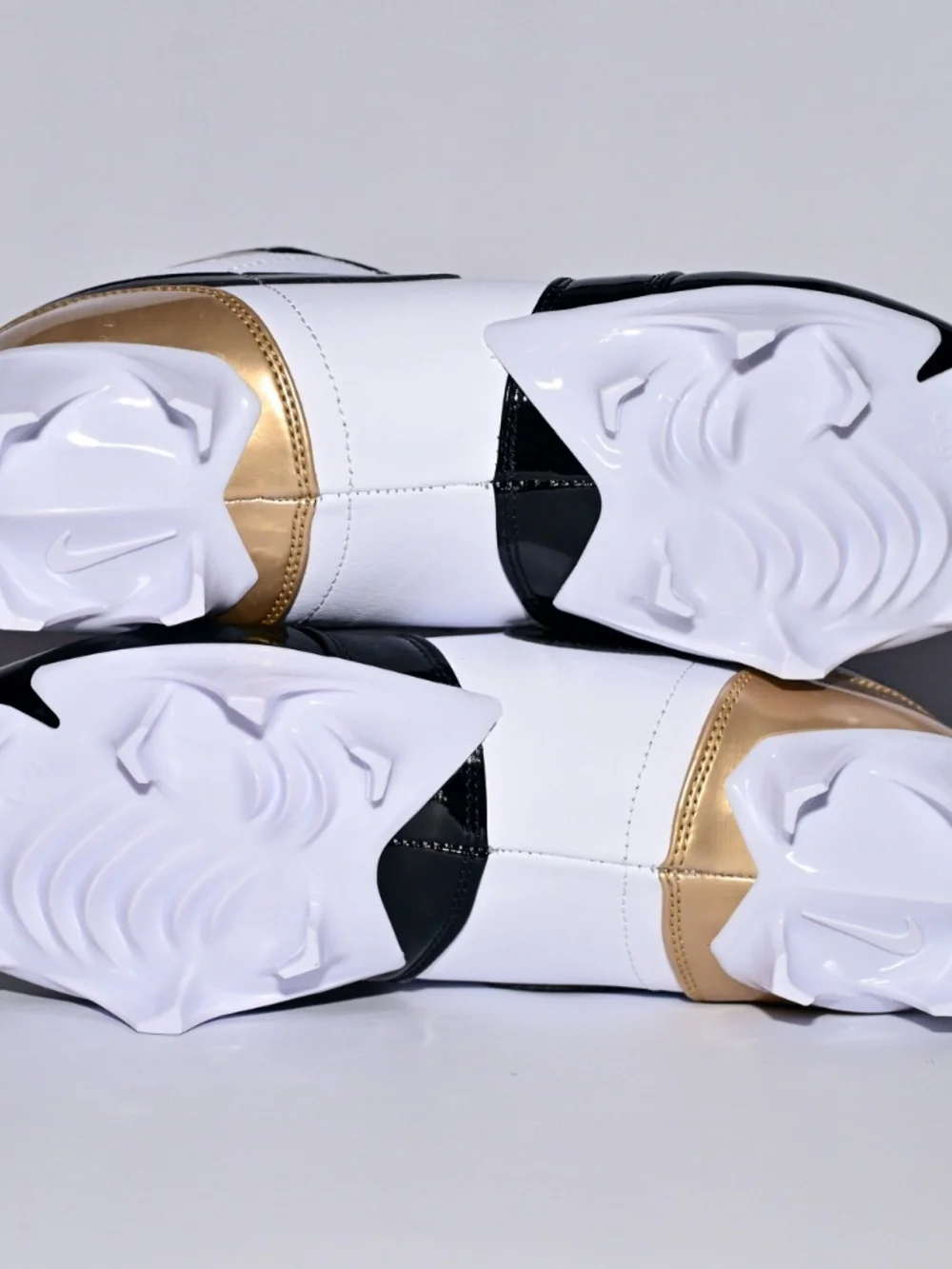 Men's Jordan 1 Low TD Football Cleat Black White Gold Size 9 New/Unworn